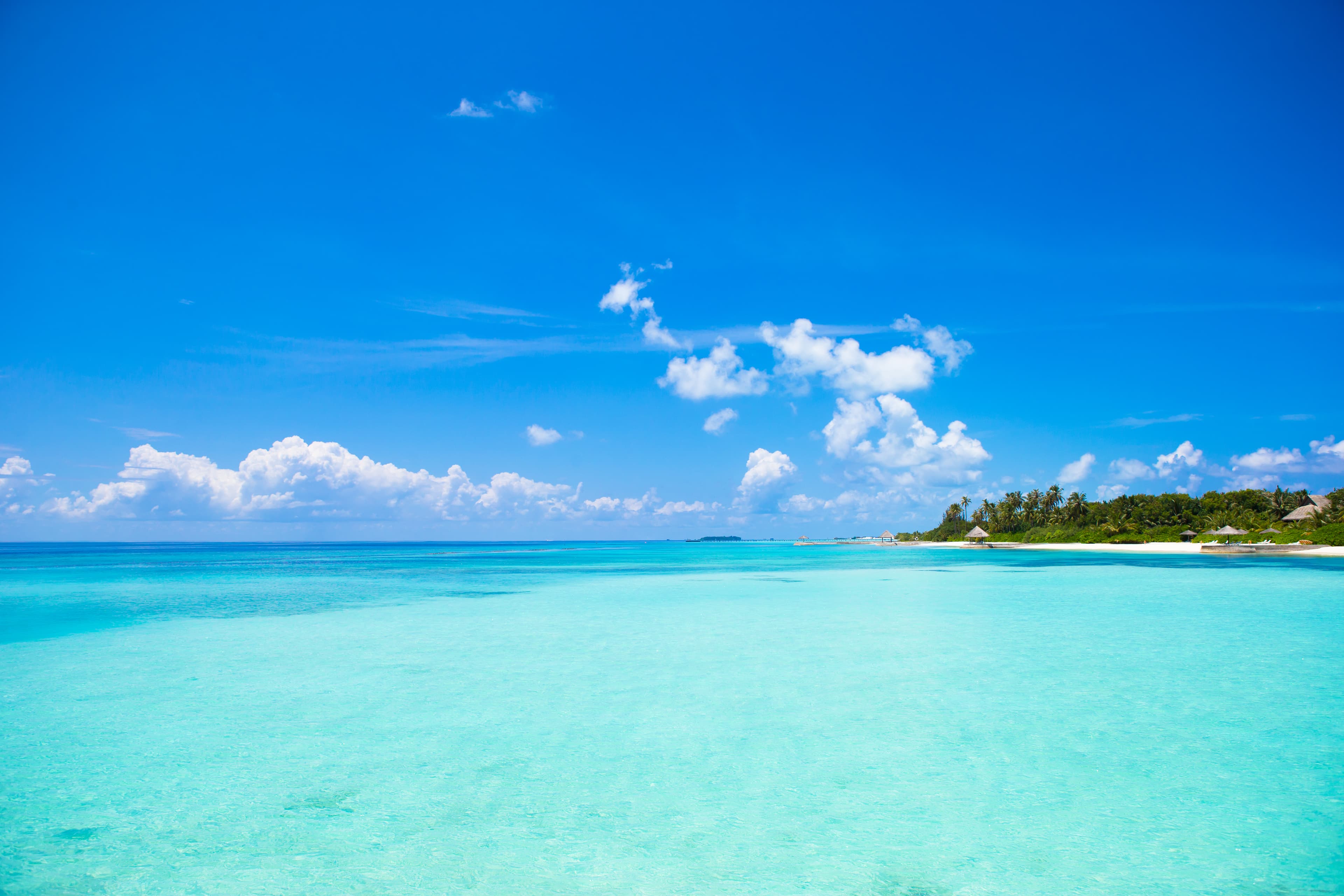 Caribbean turquoise water and white sand